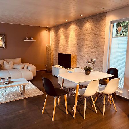 4 Zimmer 11 Personen Wohnung Garten Terrasse Grill 2 Badezimmer Wuppertal Zewnętrze zdjęcie