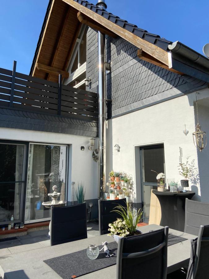 4 Zimmer 11 Personen Wohnung Garten Terrasse Grill 2 Badezimmer Wuppertal Zewnętrze zdjęcie